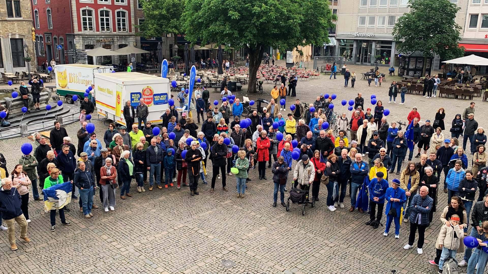 Pulse of Europe in Aachen eine Woche vor der Europawahl 2024